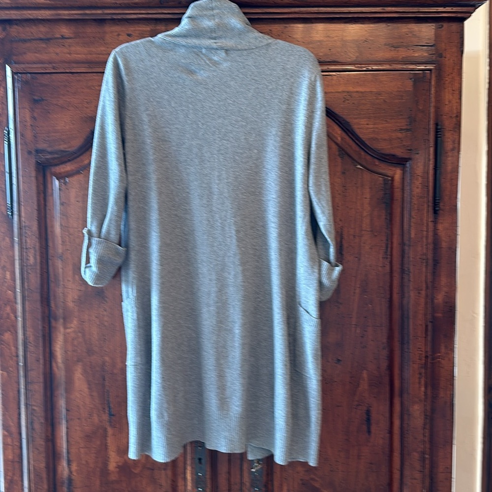 Press Cardigan - Picture 3 of 4
